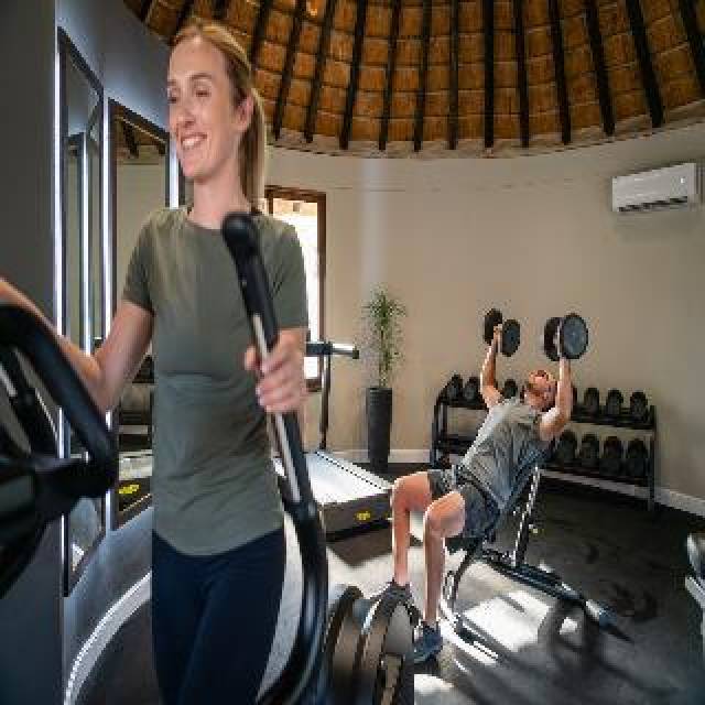 Desportos y Entretenimento