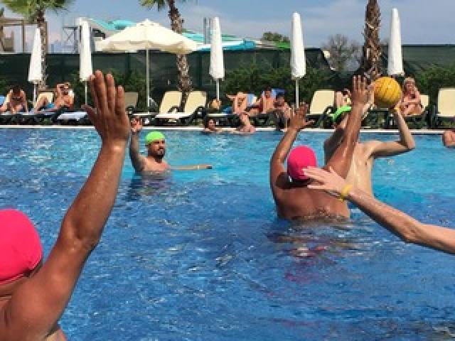 Desportos y Entretenimento