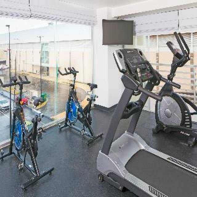 Desportos y Entretenimento
