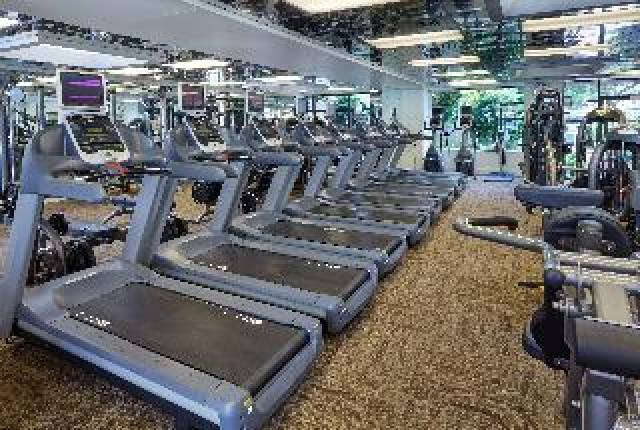 Desportos y Entretenimento