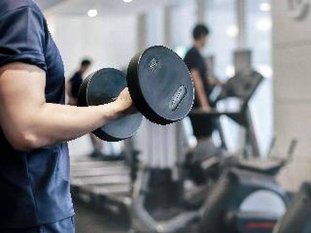 Desportos y Entretenimento