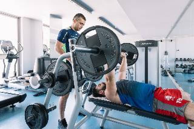 Desportos y Entretenimento