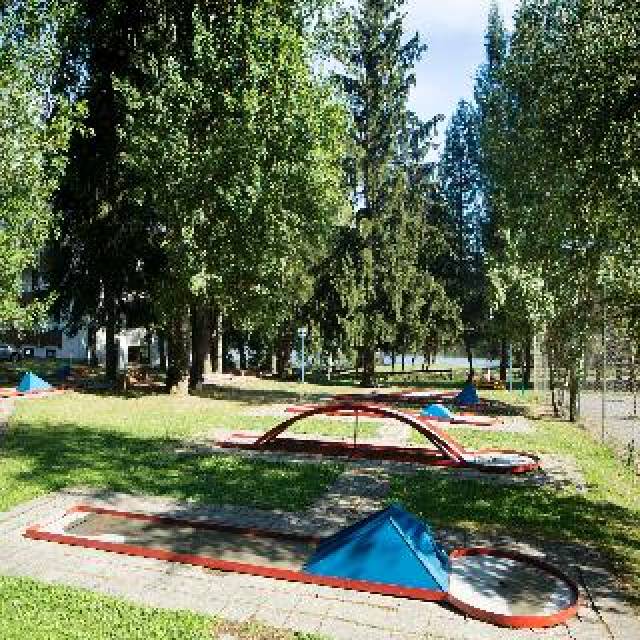 Desportos y Entretenimento