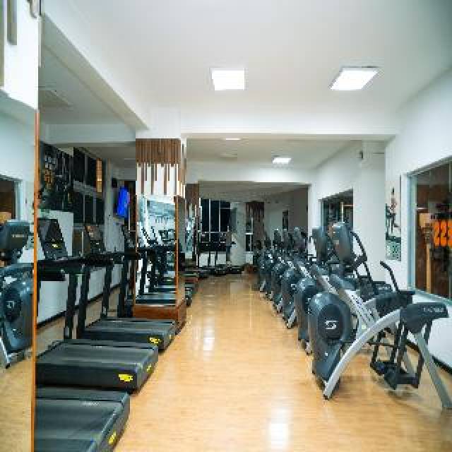 Desportos y Entretenimento