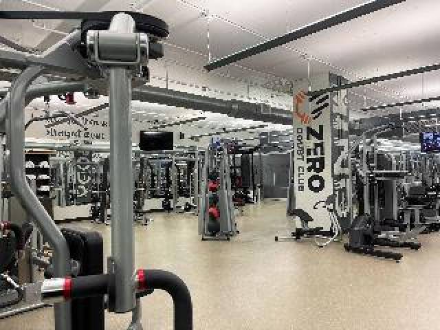 Desportos y Entretenimento