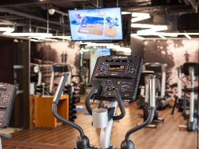 Desportos y Entretenimento