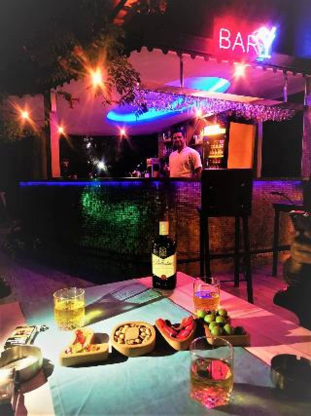 Bar