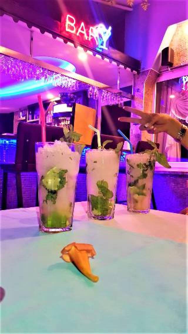 Bar