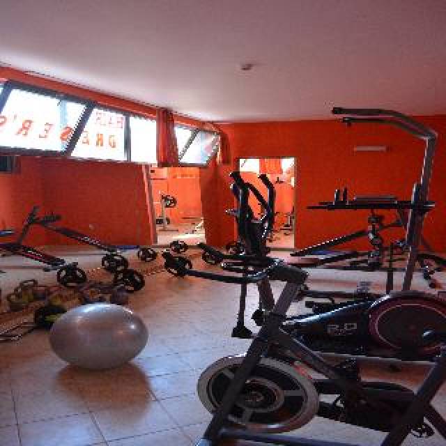 Desportos y Entretenimento