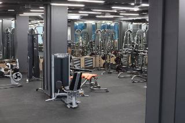 Desportos y Entretenimento