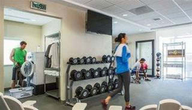 Desportos y Entretenimento