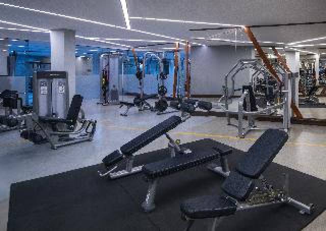 Desportos y Entretenimento