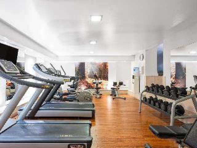 Desportos y Entretenimento