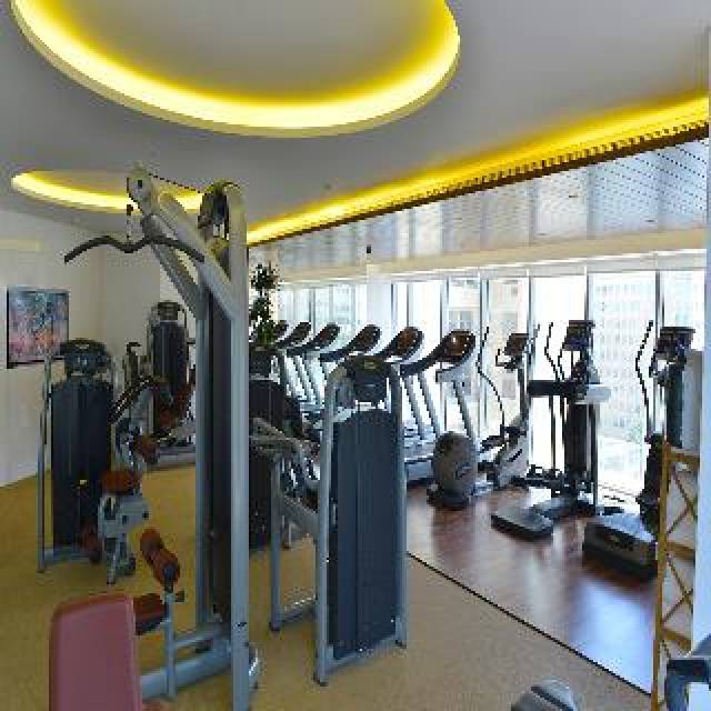 Desportos y Entretenimento