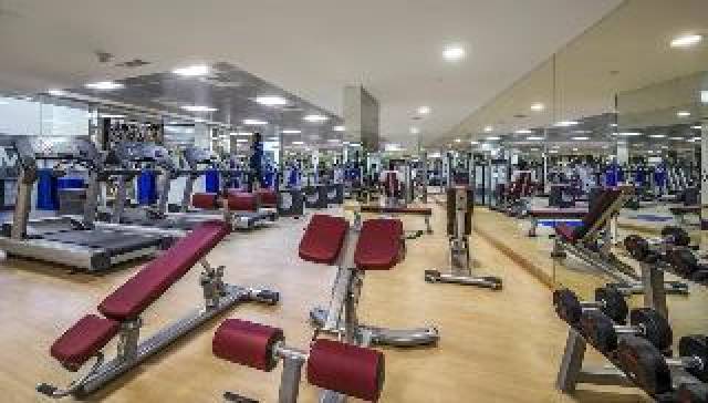 Desportos y Entretenimento