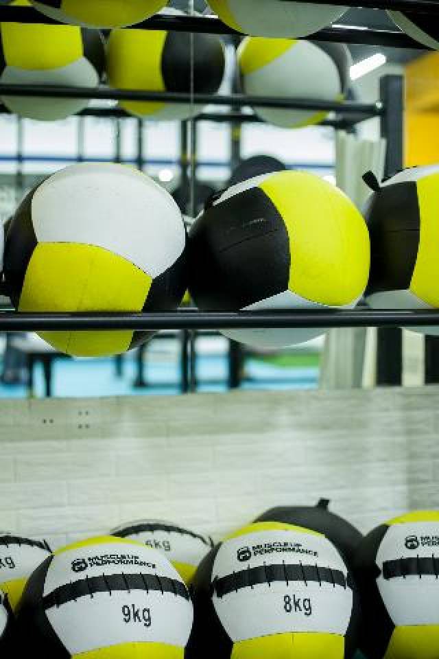Desportos y Entretenimento