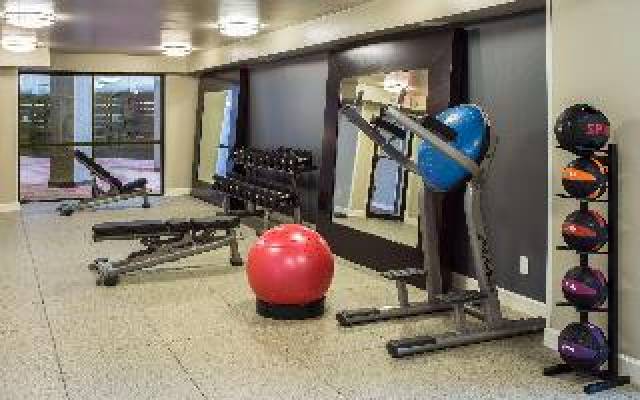 Desportos y Entretenimento