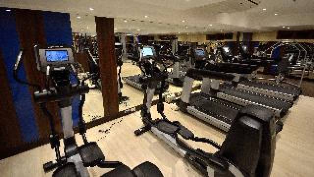 Desportos y Entretenimento