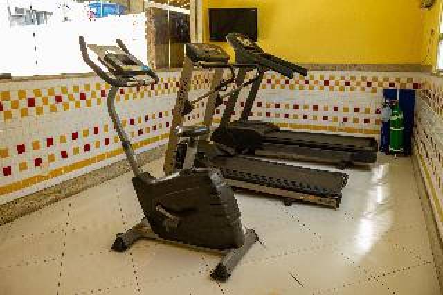 Desportos y Entretenimento