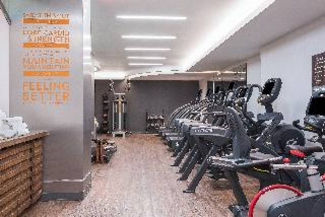 Desportos y Entretenimento