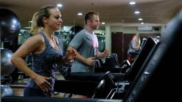 Desportos y Entretenimento