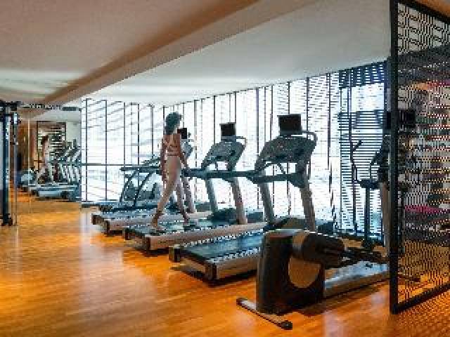 Desportos y Entretenimento
