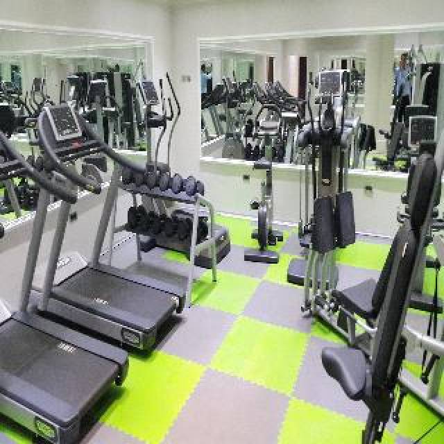 Desportos y Entretenimento