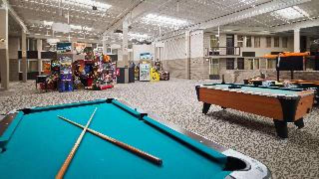 Desportos y Entretenimento