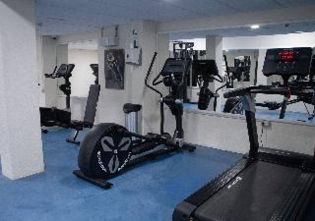 Desportos y Entretenimento