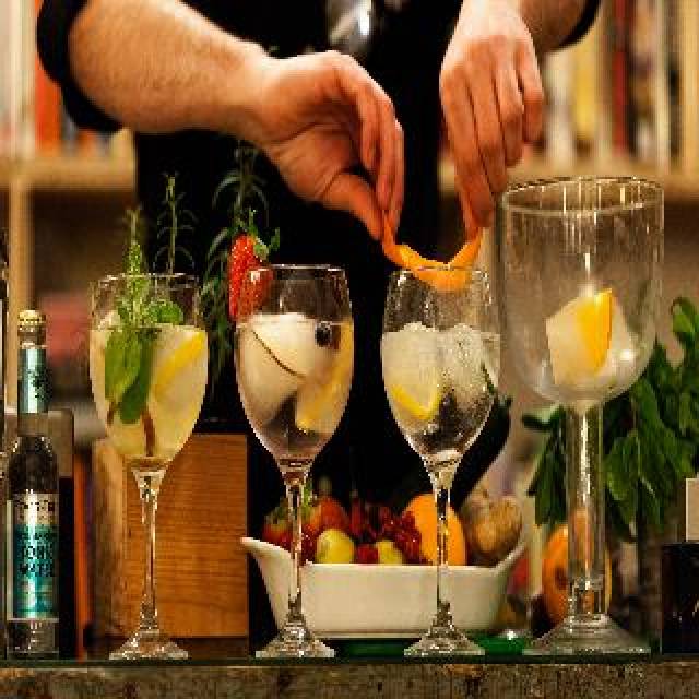 Bar