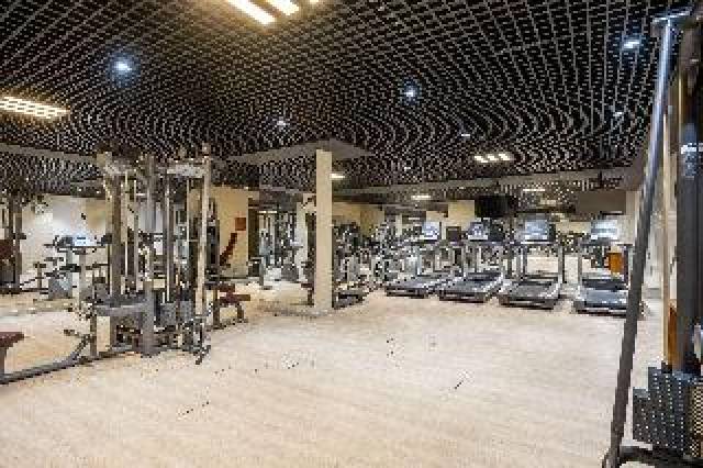 Desportos y Entretenimento