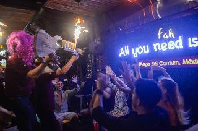 Bar