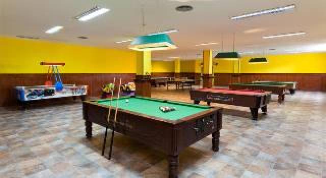 Desportos y Entretenimento
