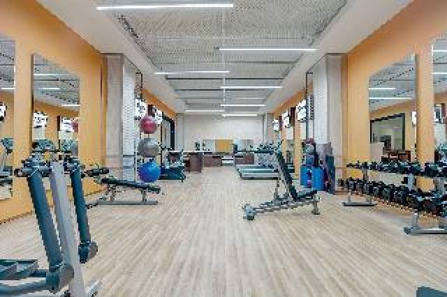 Desportos y Entretenimento
