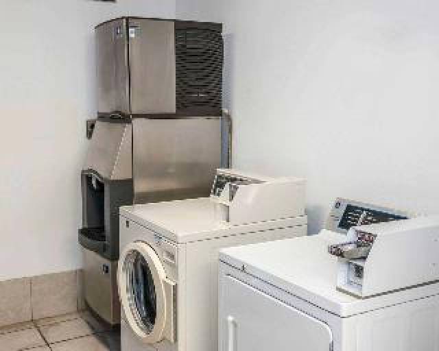 Desportos y Entretenimento