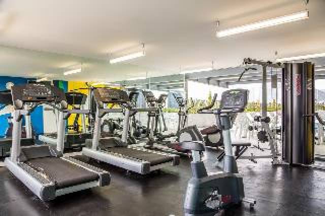 Desportos y Entretenimento