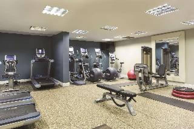 Desportos y Entretenimento