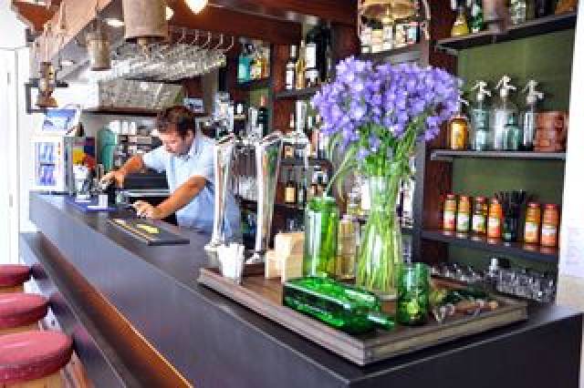 Bar