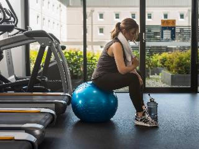 Desportos y Entretenimento