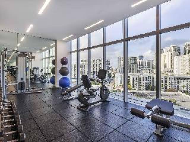 Desportos y Entretenimento