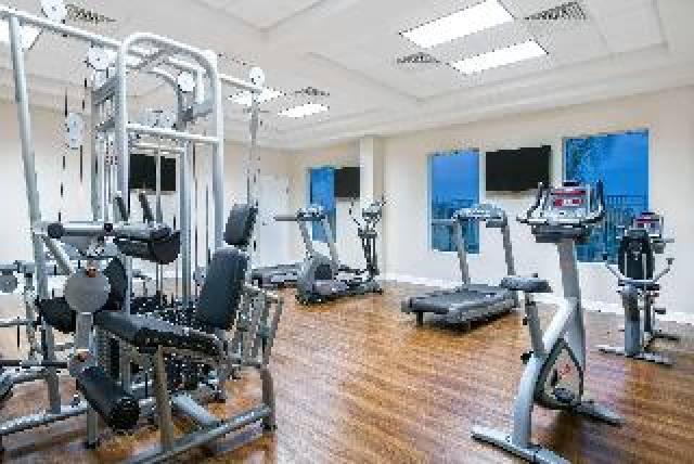 Desportos y Entretenimento