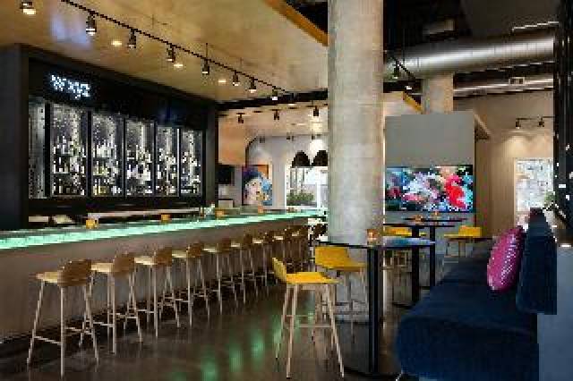 Bar