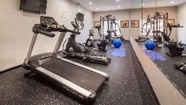 Desportos y Entretenimento