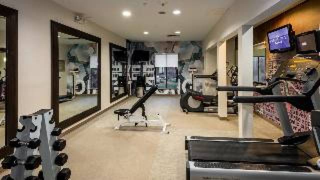 Desportos y Entretenimento