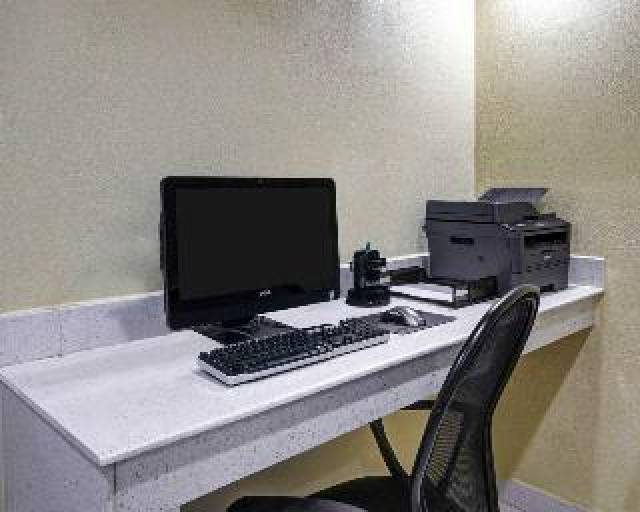 Desportos y Entretenimento
