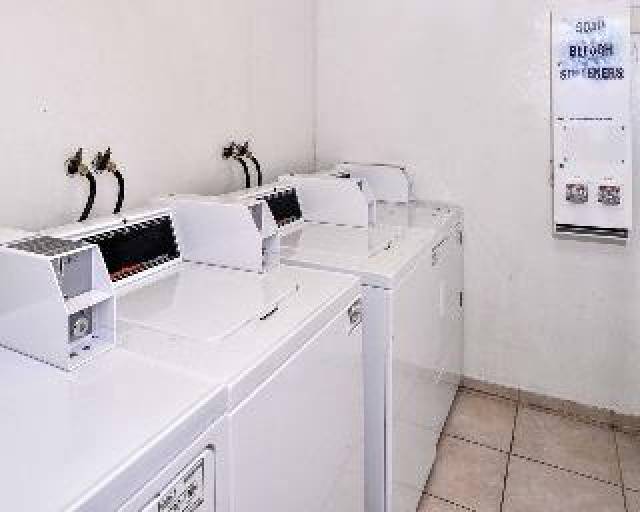 Desportos y Entretenimento