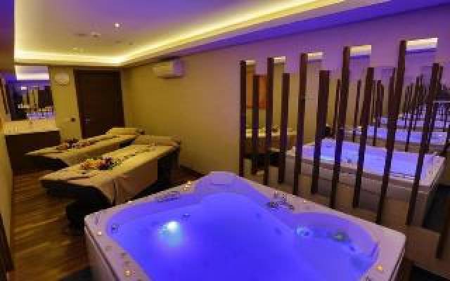 Desportos y Entretenimento