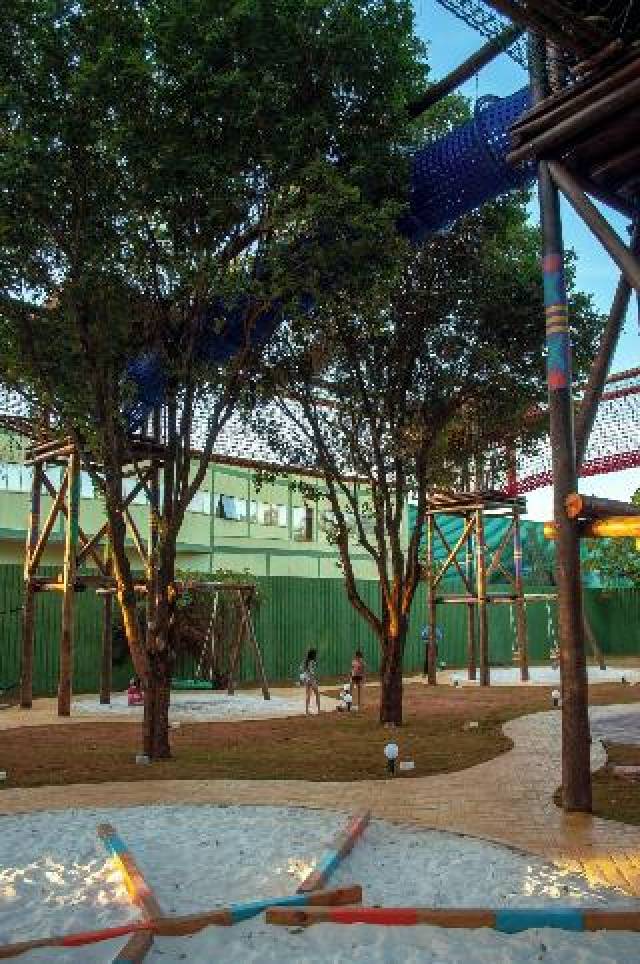 Desportos y Entretenimento
