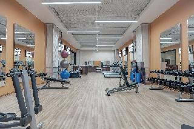 Desportos y Entretenimento