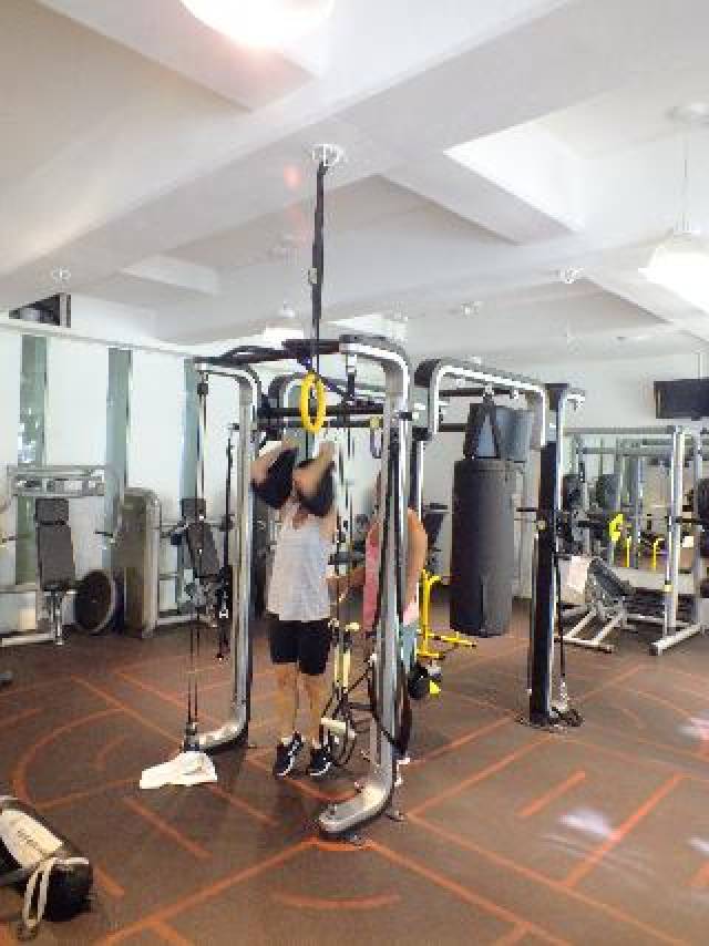 Desportos y Entretenimento
